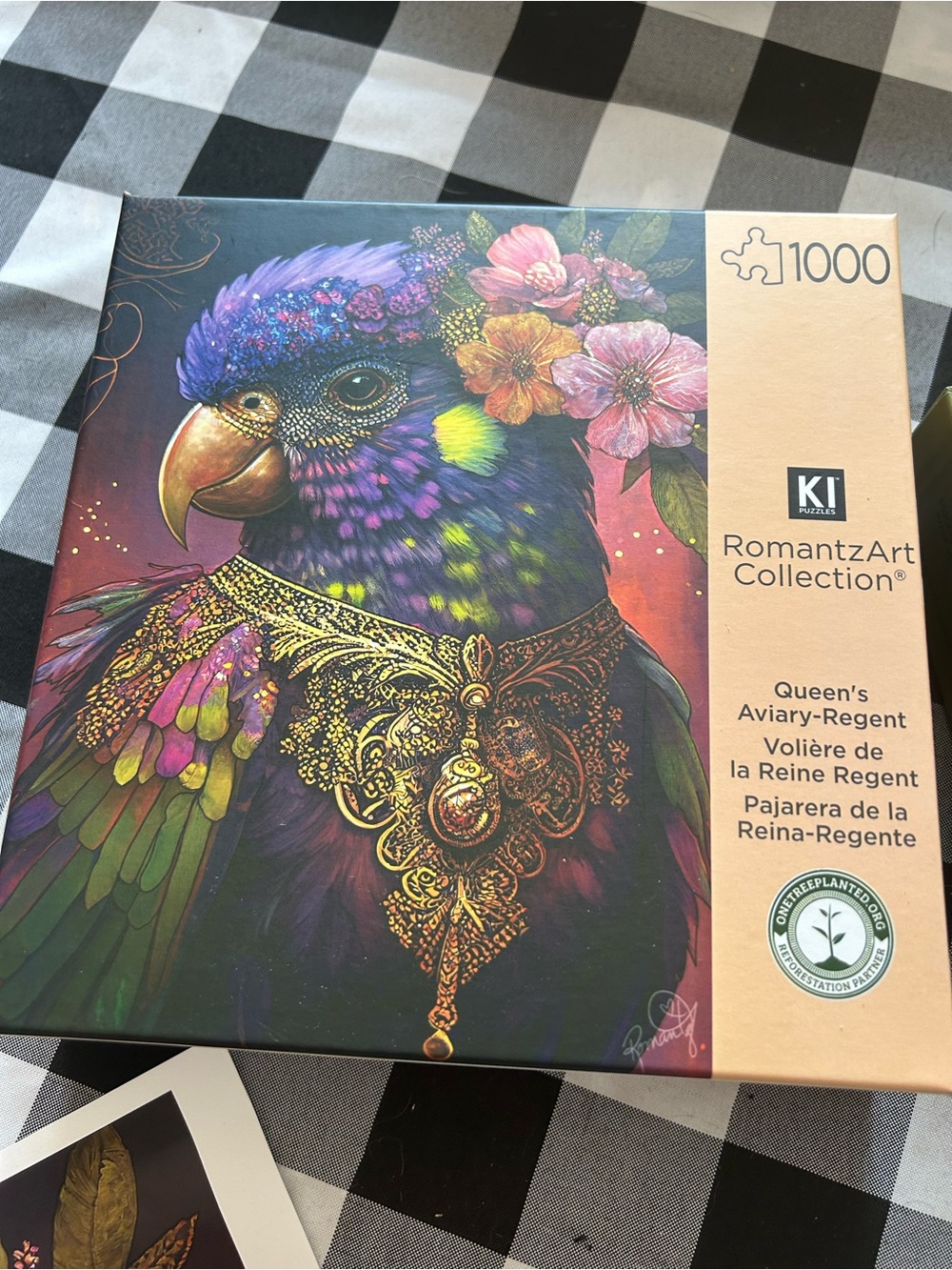 "Queen's Aviary-Regent" 1000-Piece Puzzle - Purple